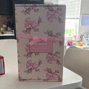 Stanley Pink Rosa Beaux 40oz